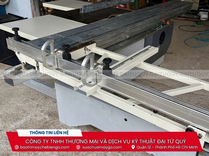 Máy cưa bàn trượt 2 lưỡi T-320 đã qua sử dụng